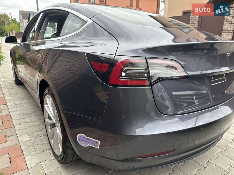 Седан Tesla Model 3 2018 в Хмельницькому