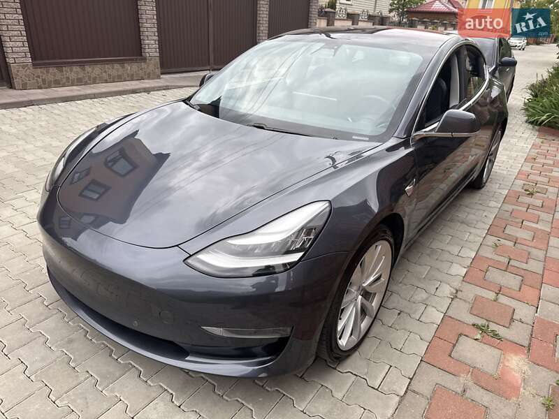 Седан Tesla Model 3 2018 в Хмельницком
