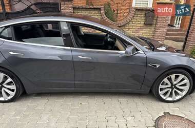 Седан Tesla Model 3 2018 в 