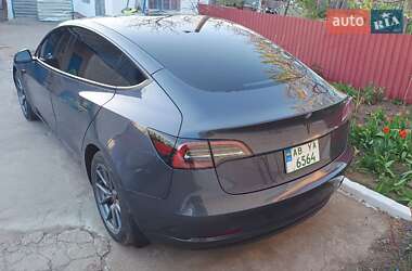 Седан Tesla Model 3 2023 в 