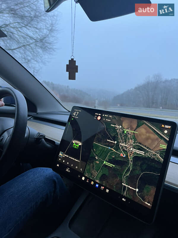 Седан Tesla Model 3 2022 в Львові