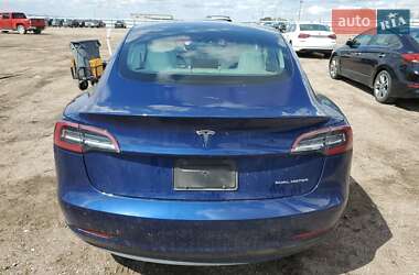 Седан Tesla Model 3 2020 в 
