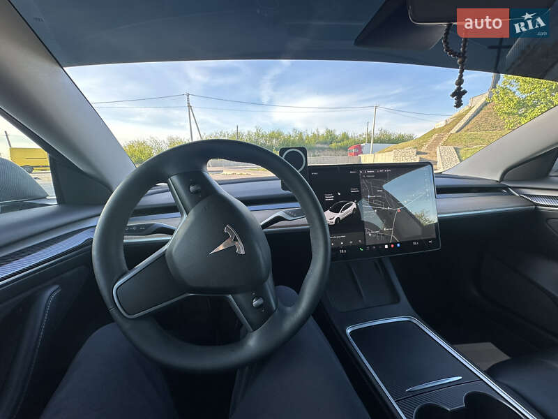 Седан Tesla Model 3 2021 в Львове