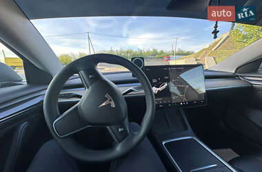 Седан Tesla Model 3 2021 в 