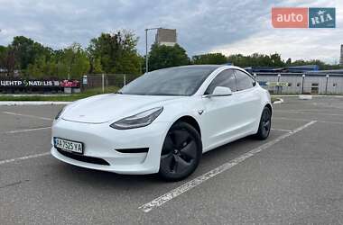 Седан Tesla Model 3 2019 в 