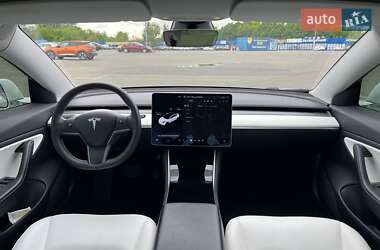Седан Tesla Model 3 2019 в 