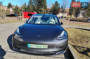 Седан Tesla Model 3 2019 в 