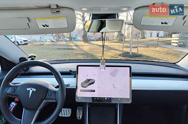Седан Tesla Model 3 2019 в 