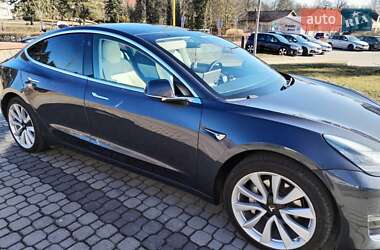 Седан Tesla Model 3 2019 в 