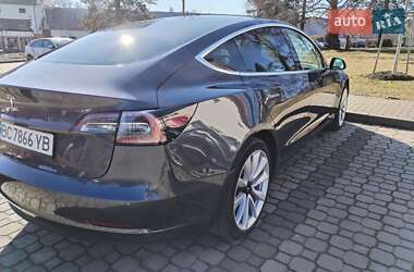 Седан Tesla Model 3 2019 в 