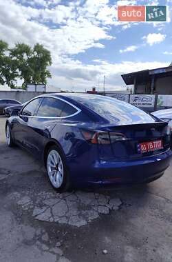 Седан Tesla Model 3 2019 в 