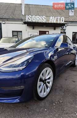 Седан Tesla Model 3 2019 в 