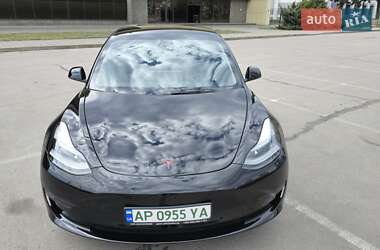 Седан Tesla Model 3 2022 в 