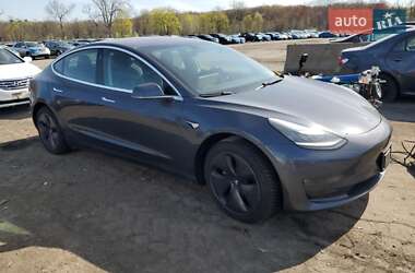 Седан Tesla Model 3 2018 в 