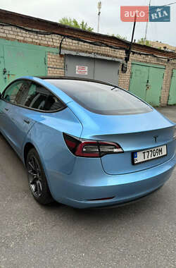 Седан Tesla Model 3 2020 в 