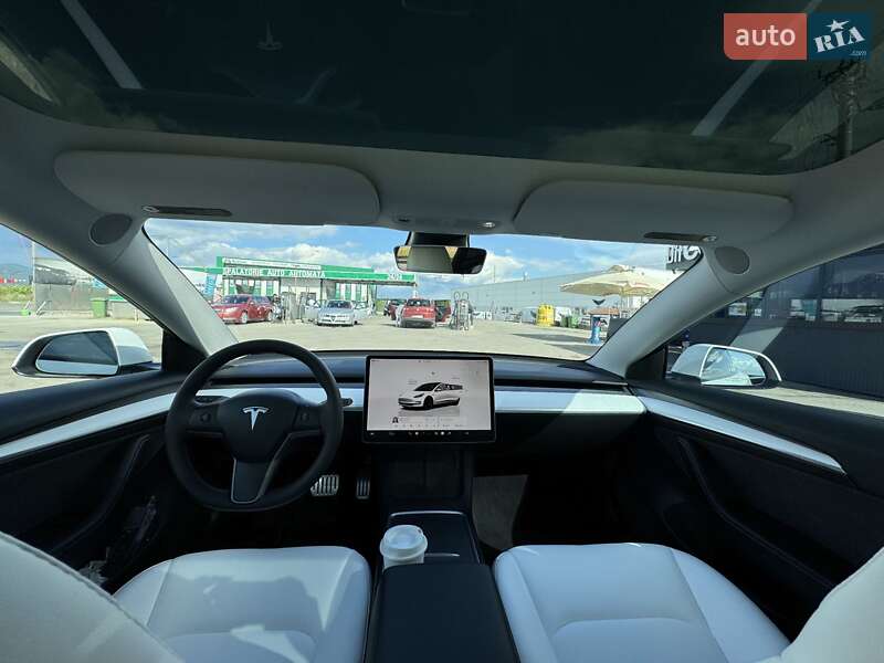 Седан Tesla Model 3 2022 в Тячеве