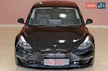 Седан Tesla Model 3 2024 в 