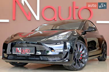 Седан Tesla Model 3 2024 в 