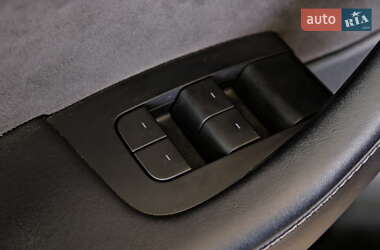 Седан Tesla Model 3 2024 в 