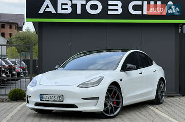 Седан Tesla Model 3 2018 в Львові