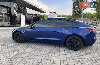 Седан Tesla Model 3 2020 в 