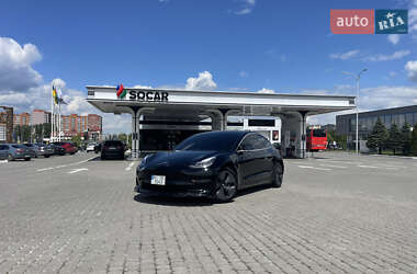 Седан Tesla Model 3 2018 в Львові