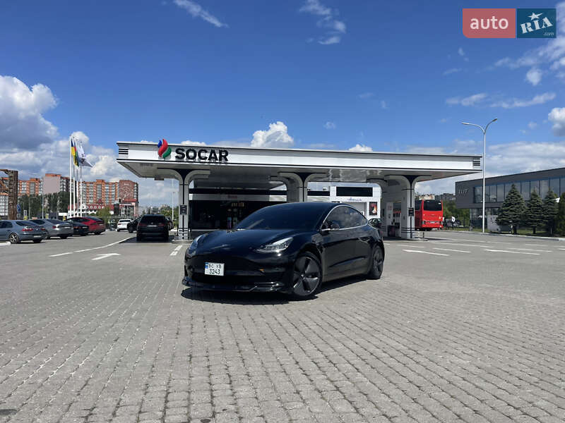 Седан Tesla Model 3 2018 в 