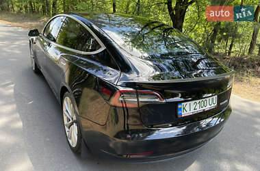 Седан Tesla Model 3 2019 в 