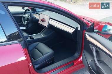 Седан Tesla Model 3 2022 в 