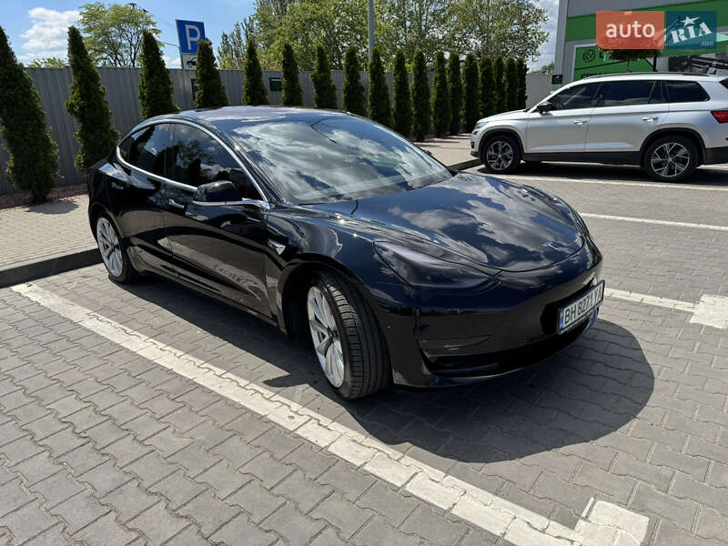 Седан Tesla Model 3 2018 в Одесі