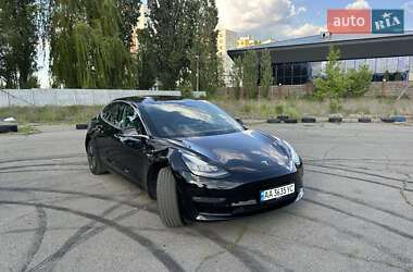 Седан Tesla Model 3 2018 в 