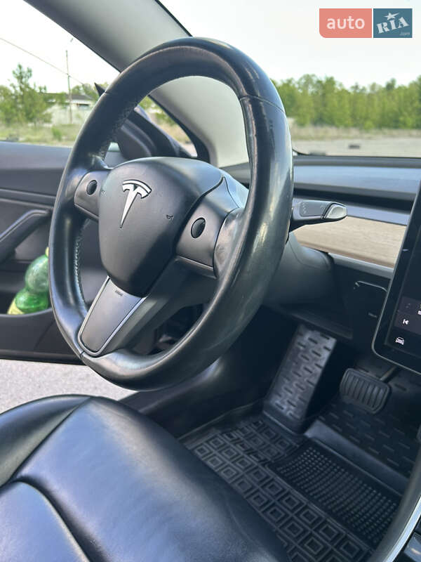 Седан Tesla Model 3 2018 в Киеве
