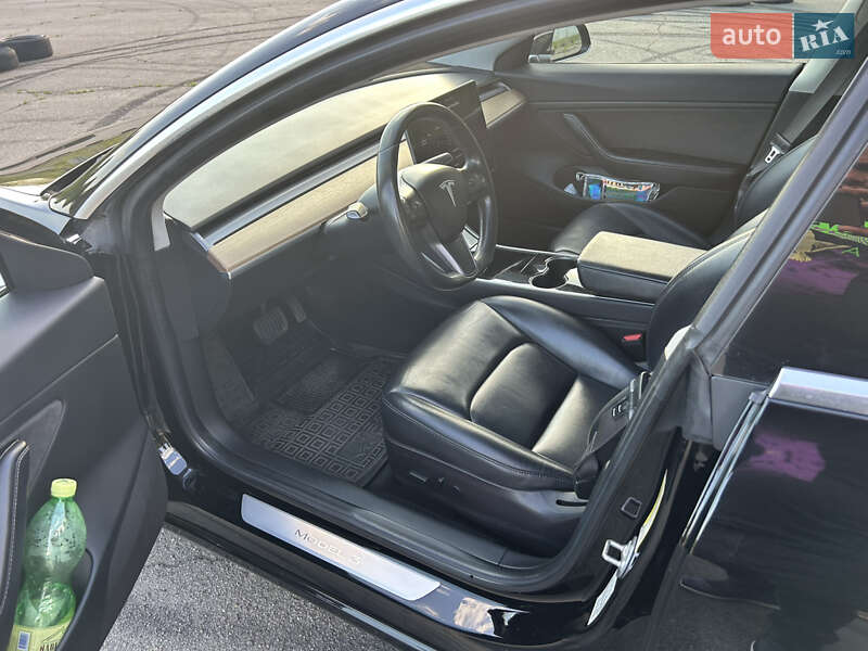 Седан Tesla Model 3 2018 в Киеве