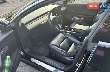Седан Tesla Model 3 2018 в 