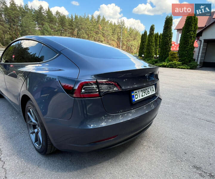 Седан Tesla Model 3 2023 в Полтаві