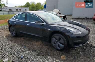 Седан Tesla Model 3 2019 в 