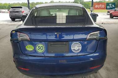 Седан Tesla Model 3 2019 в 
