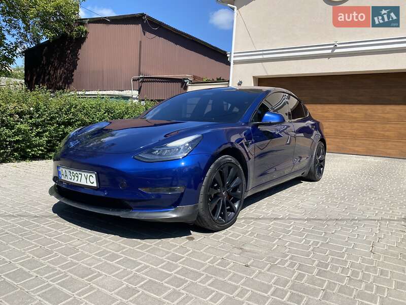 Седан Tesla Model 3 2018 в Одесі