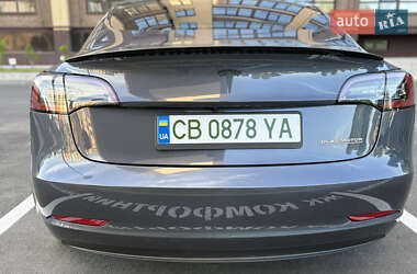 Седан Tesla Model 3 2022 в 