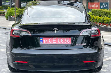 Седан Tesla Model 3 2021 в 