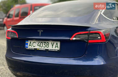 Седан Tesla Model 3 2018 в 
