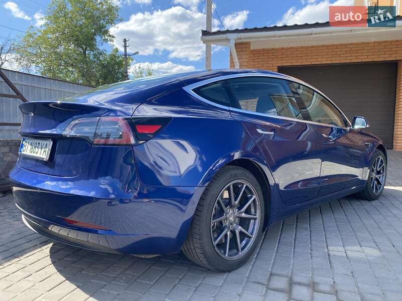 Седан Tesla Model 3 2019 в Кременчуге фото 3 Седан Tesla Model 3 2019 в Кременчуге