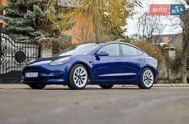 Седан Tesla Model 3 2022 в 
