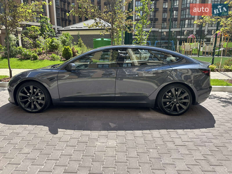 Седан Tesla Model 3 2018 в Києві