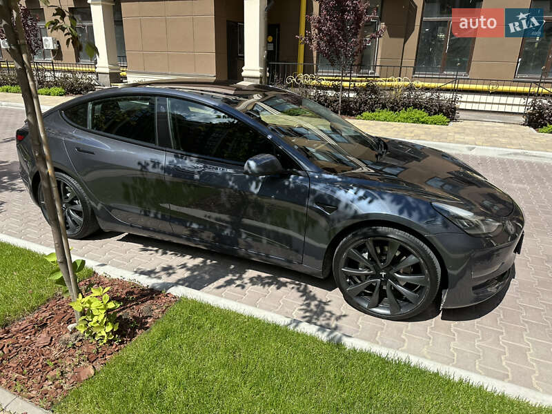 Седан Tesla Model 3 2018 в Києві