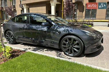 Седан Tesla Model 3 2018 в 