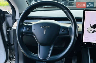 Седан Tesla Model 3 2018 в 