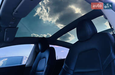 Седан Tesla Model 3 2018 в 