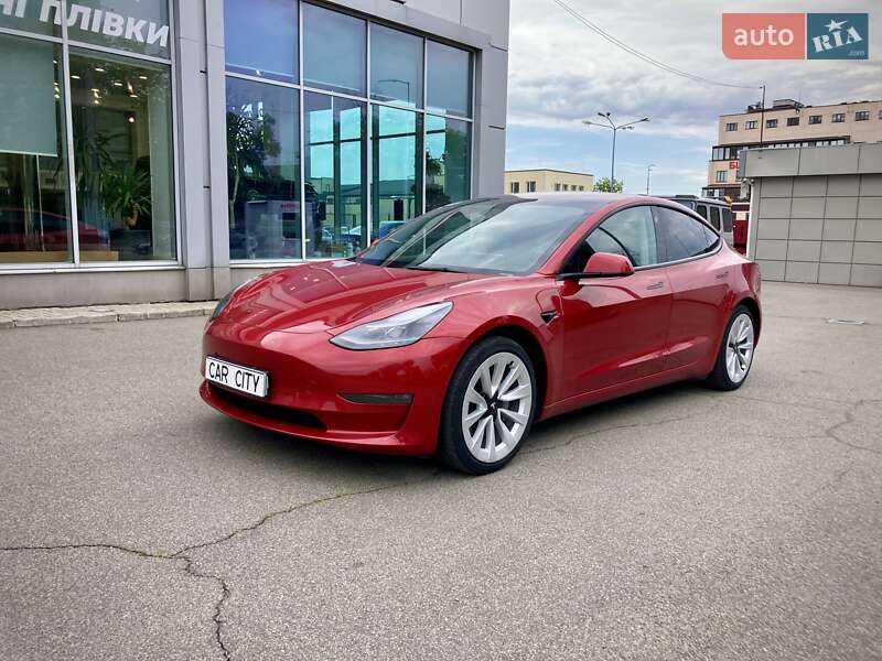 Седан Tesla Model 3 2022 в Києві