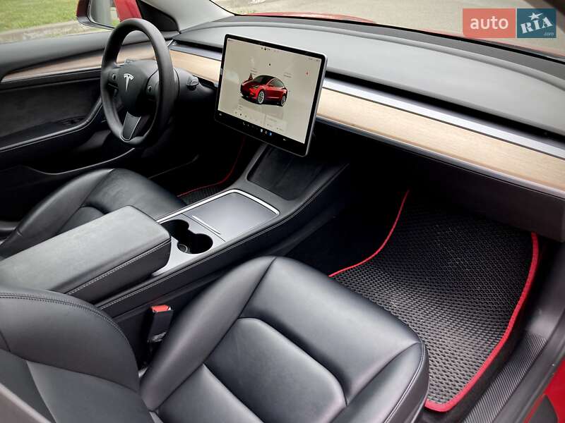 Седан Tesla Model 3 2022 в Києві